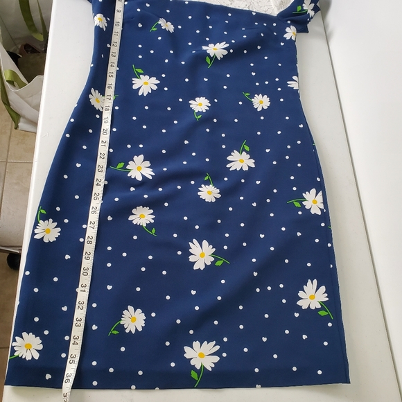 Karl Lagerfeld Paris Floral Lace Dress - Picture 6 of 9